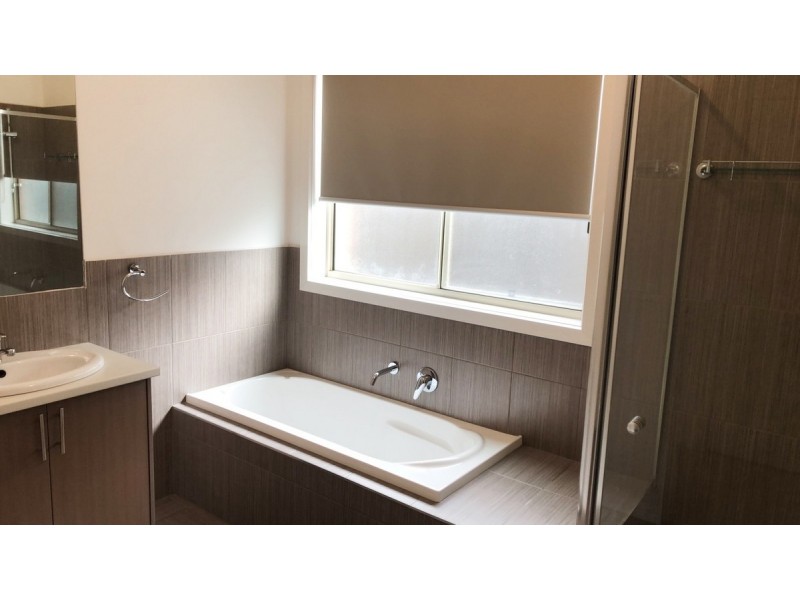 64 Grevillea Street, Craigieburn VIC 3064