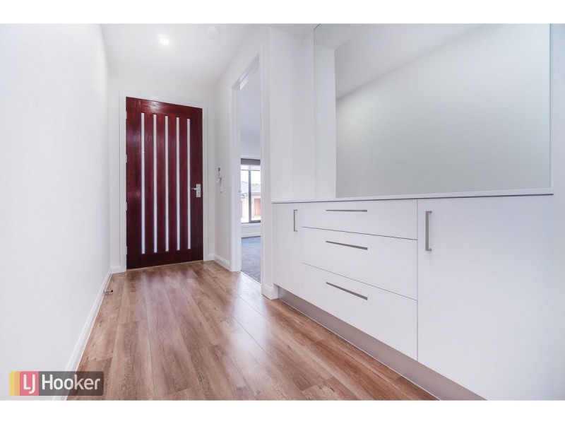 21 Hues Street, Craigieburn VIC 3064