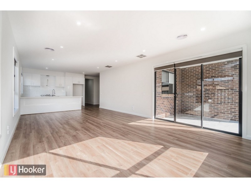 21 Hues Street, Craigieburn VIC 3064