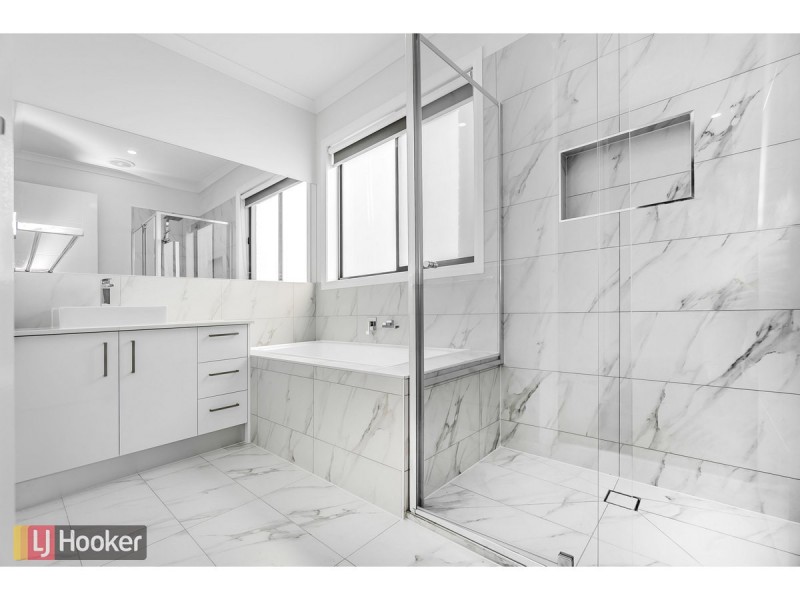 21 Hues Street, Craigieburn VIC 3064