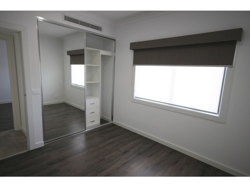 45 Upthorpe Loop, Mickleham VIC 3064