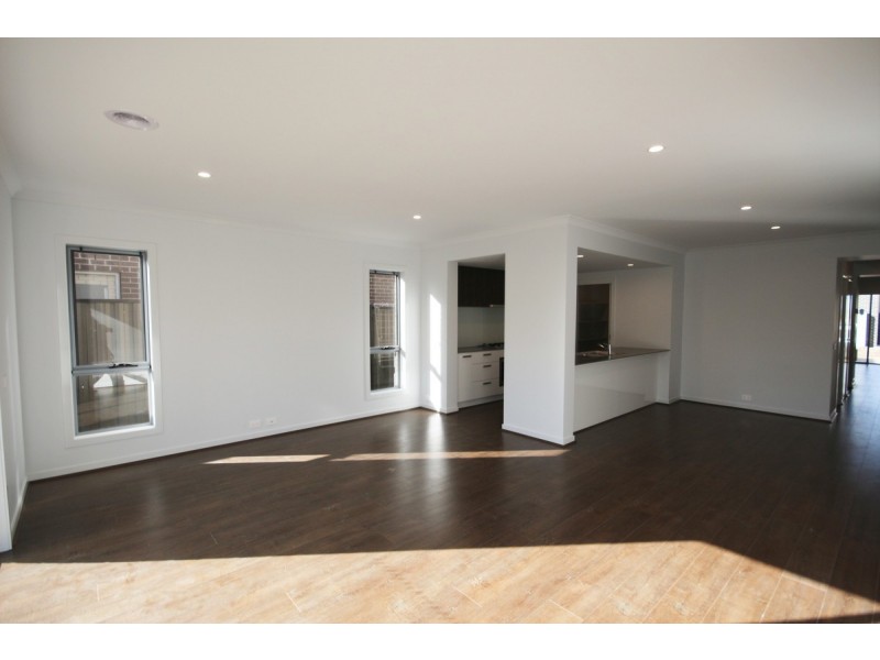 18 Merlin Street, Craigieburn VIC 3064