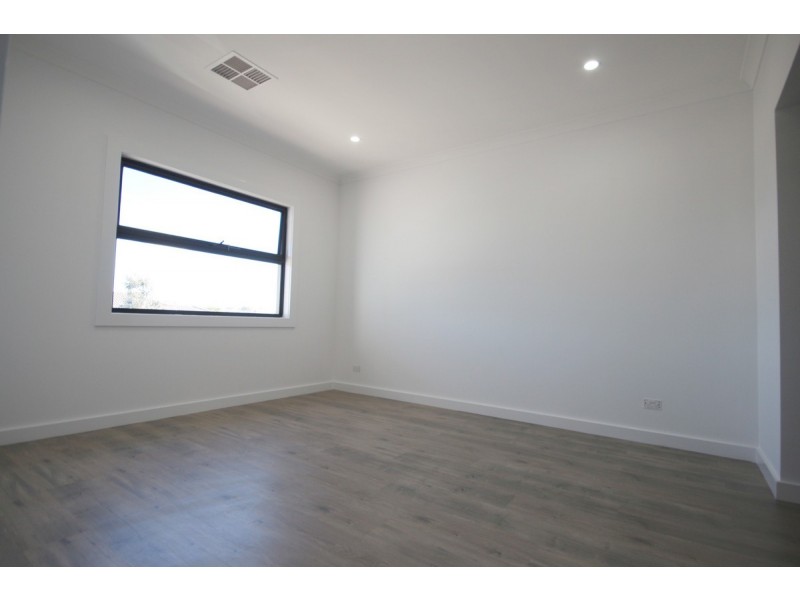 1a Strident Road, Craigieburn VIC 3064