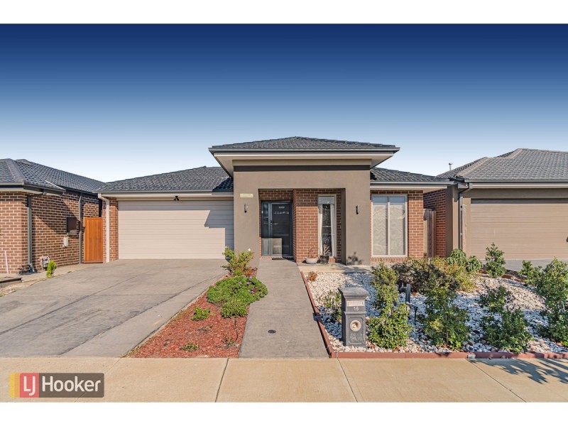 16 Degraves Street, Mickleham VIC 3064