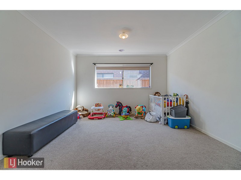 16 Degraves Street, Mickleham VIC 3064