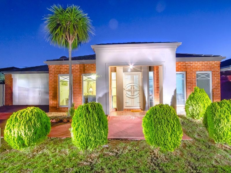 17 Villawood Avenue, Roxburgh Park VIC 3064