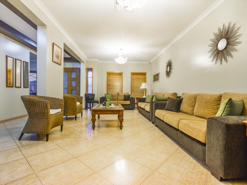 17 Villawood Avenue, Roxburgh Park VIC 3064