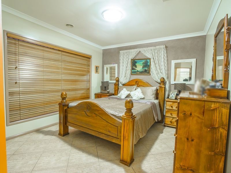 17 Villawood Avenue, Roxburgh Park VIC 3064