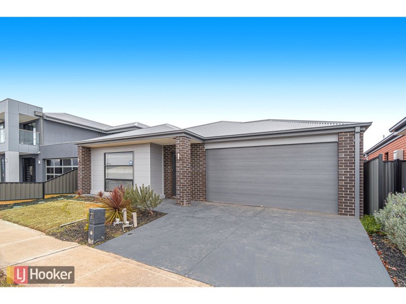 11 Merrica Court, Craigieburn VIC 3064