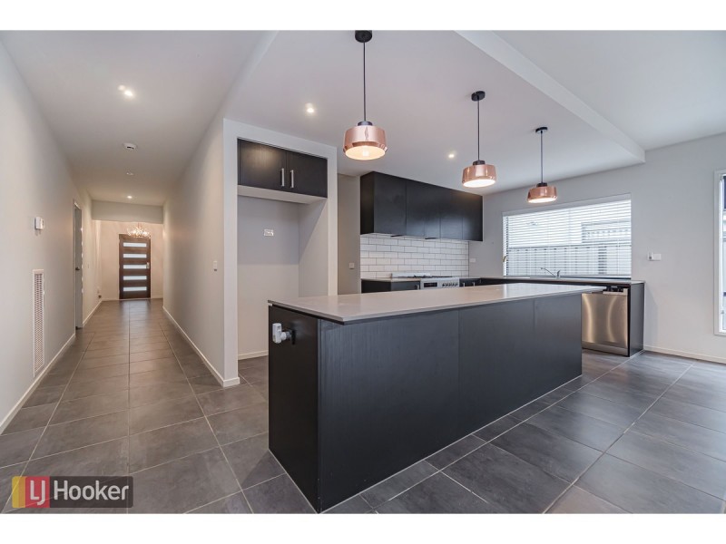 11 Merrica Court, Craigieburn VIC 3064