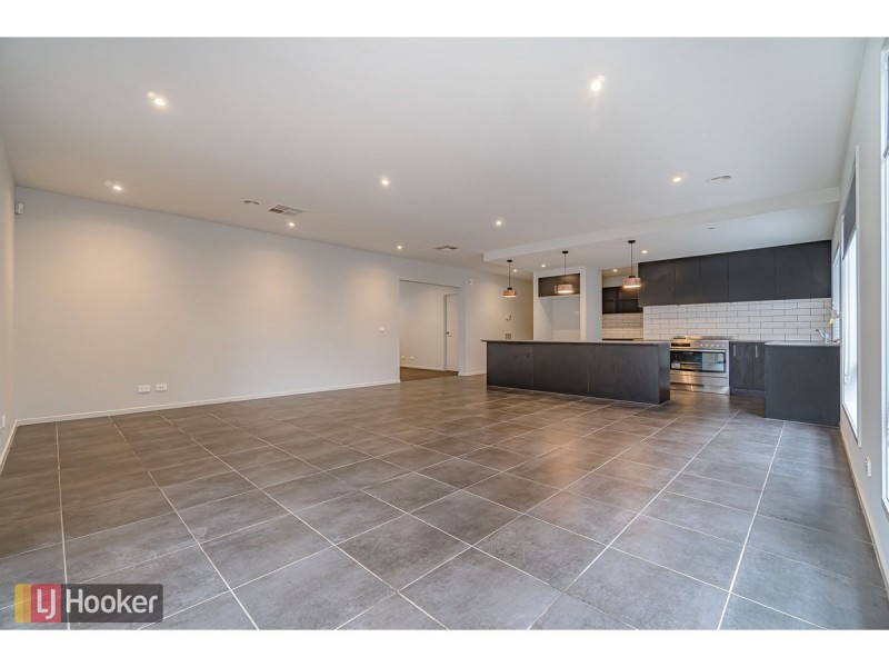 11 Merrica Court, Craigieburn VIC 3064
