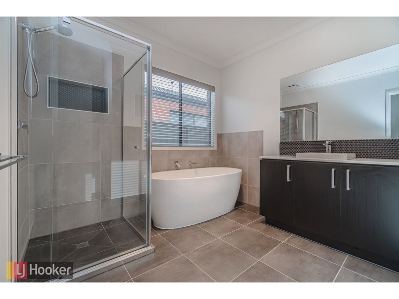 11 Merrica Court, Craigieburn VIC 3064