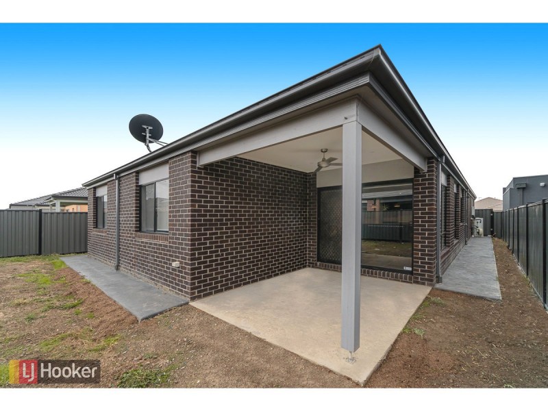 11 Merrica Court, Craigieburn VIC 3064