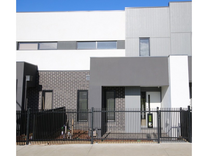 4 Cyan Walk, Craigieburn VIC 3064