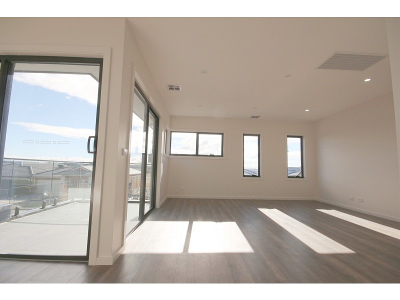 1 Altamont Road, Craigieburn VIC 3064