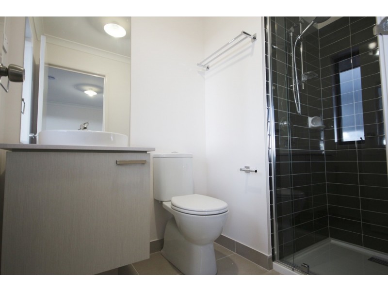 6 Cassette Street, Kalkallo VIC 3064