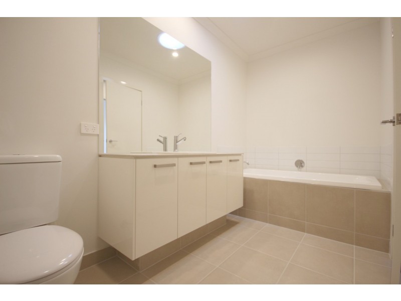 838 Aitken Boulevard, Craigieburn VIC 3064
