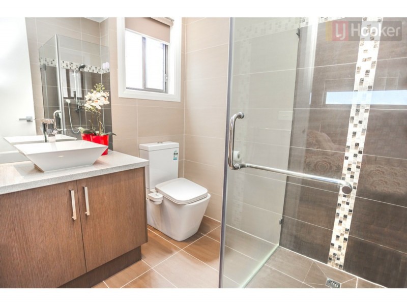 22 Thoresby Circuit, Craigieburn VIC 3064