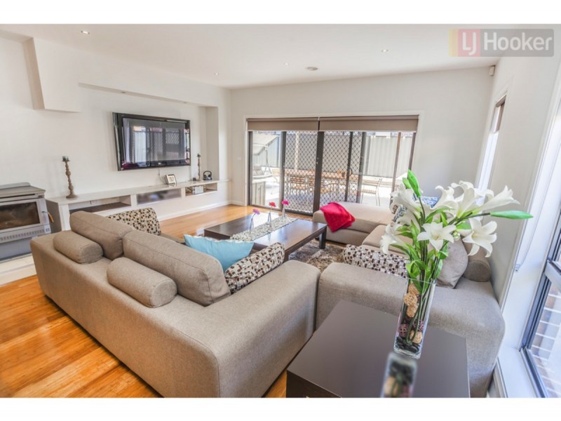 22 Thoresby Circuit, Craigieburn VIC 3064