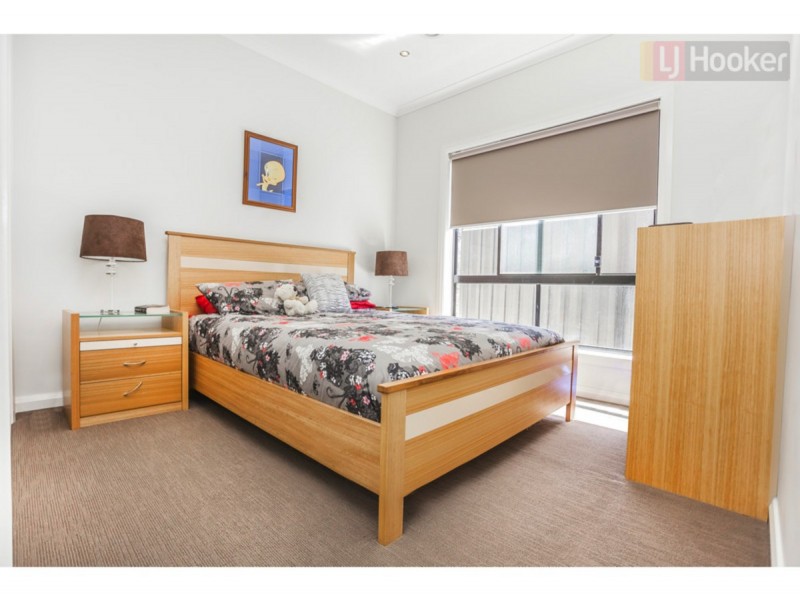 22 Thoresby Circuit, Craigieburn VIC 3064