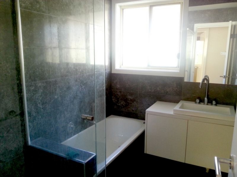 8 Bristol Mews, Craigieburn VIC 3064