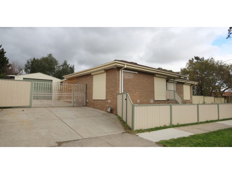 27 Karnak Crescent, Coolaroo VIC 3048