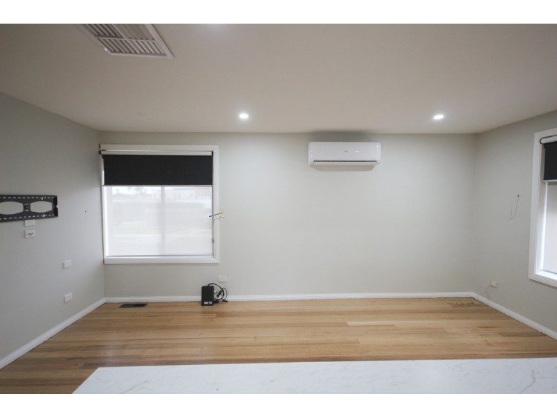 27 Karnak Crescent, Coolaroo VIC 3048