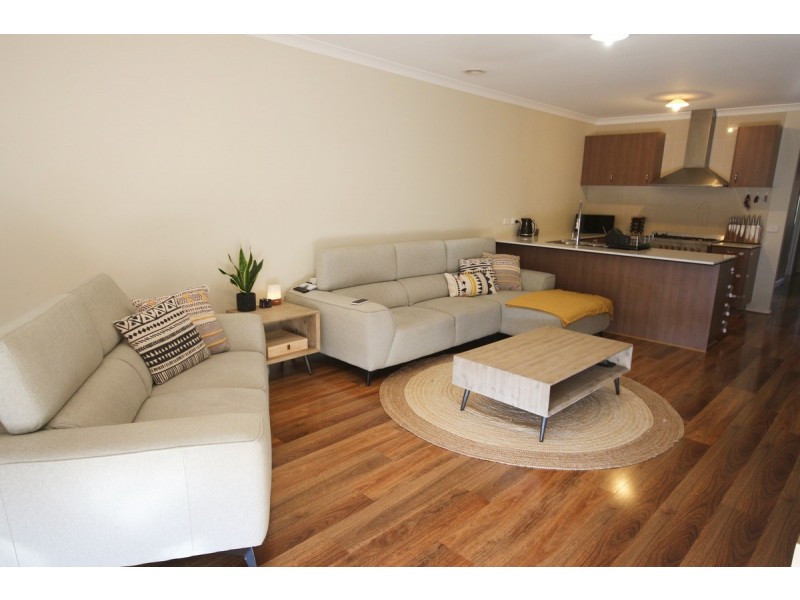 17 Grace Street, Craigieburn VIC 3064