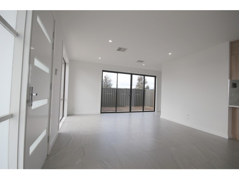 1 Reverence Drive, Craigieburn VIC 3064