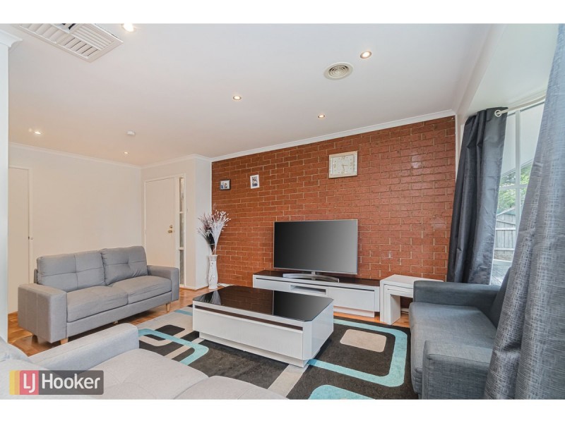11 Banbury Crescent, Craigieburn VIC 3064