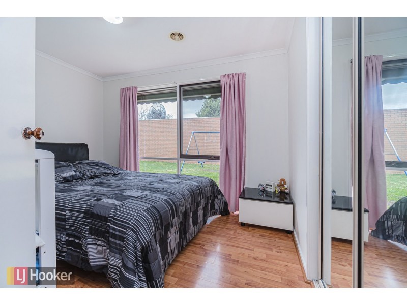 11 Banbury Crescent, Craigieburn VIC 3064
