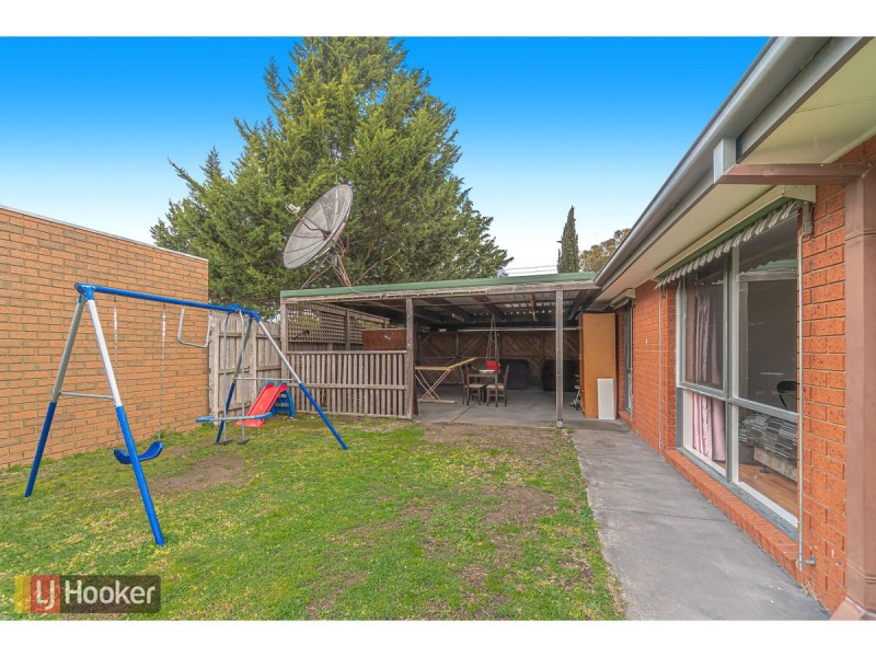 11 Banbury Crescent, Craigieburn VIC 3064