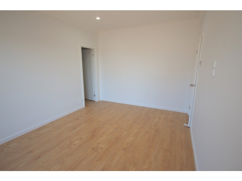 14 Charnwood Street, Mickleham VIC 3064