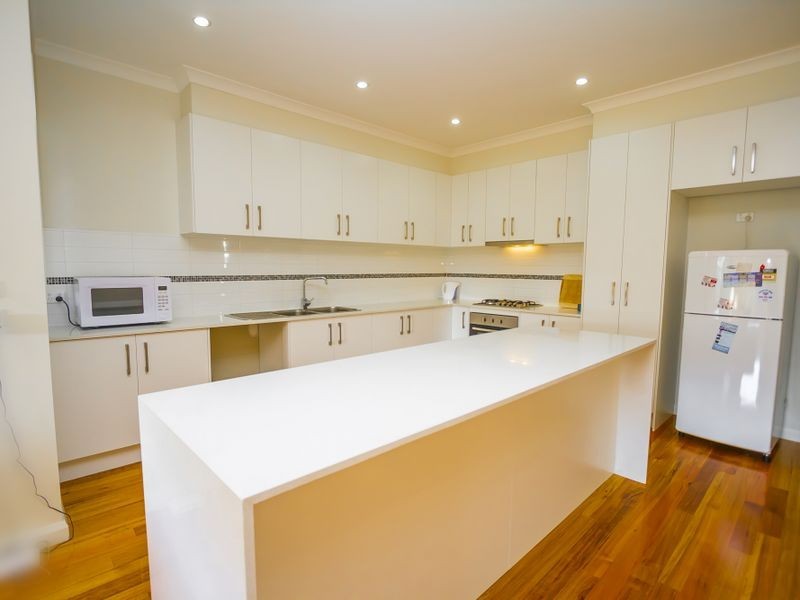 17 Fermont Avenue, Craigieburn VIC 3064