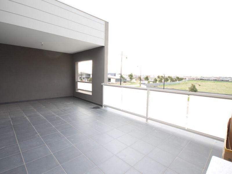 4/198 Newbury Boulevard, Craigieburn VIC 3064