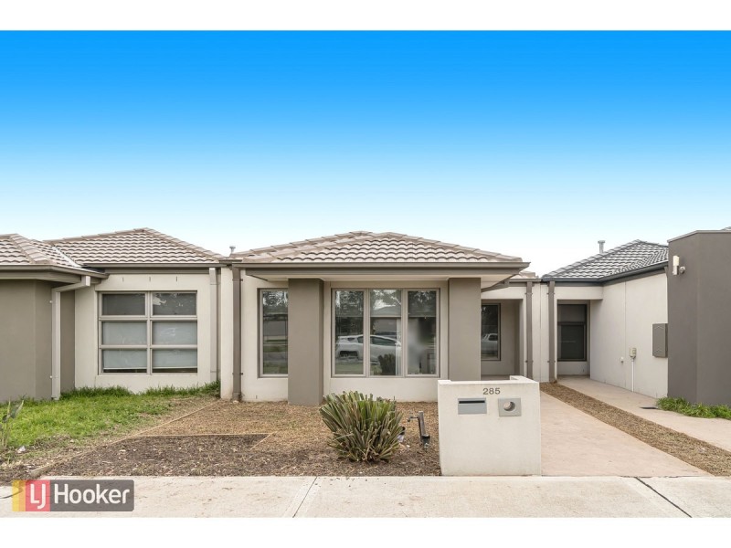 285 Brookfield Boulevard, Craigieburn VIC 3064