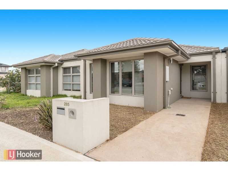 285 Brookfield Boulevard, Craigieburn VIC 3064