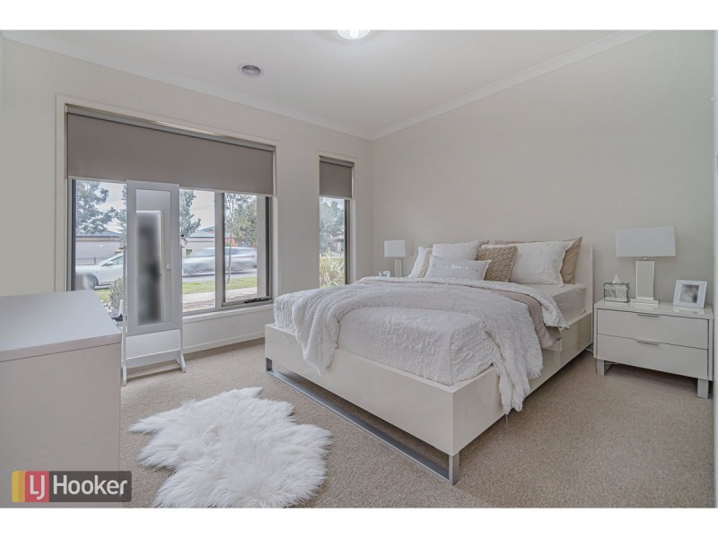 285 Brookfield Boulevard, Craigieburn VIC 3064