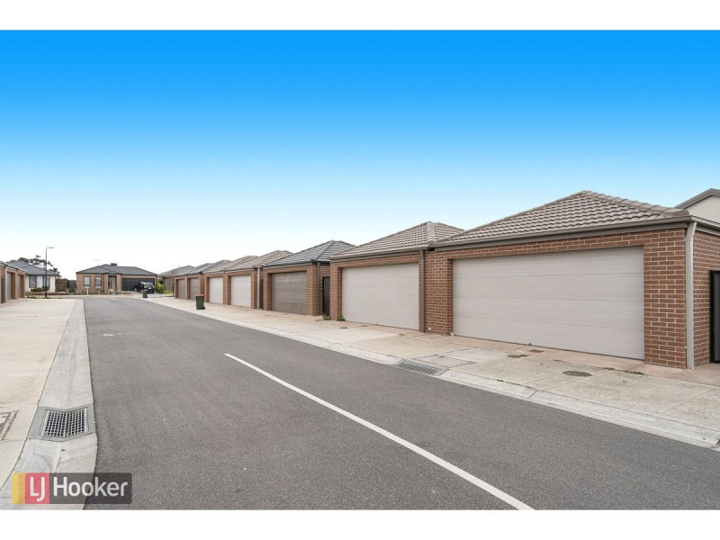 285 Brookfield Boulevard, Craigieburn VIC 3064