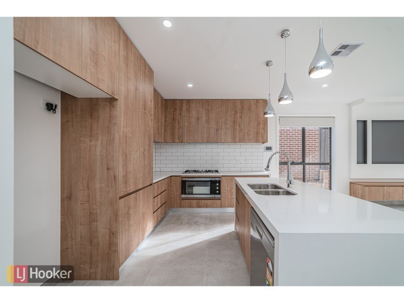 106 Gallantry Avenue, Craigieburn VIC 3064