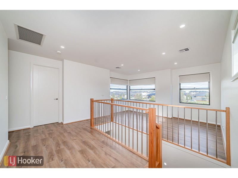 106 Gallantry Avenue, Craigieburn VIC 3064