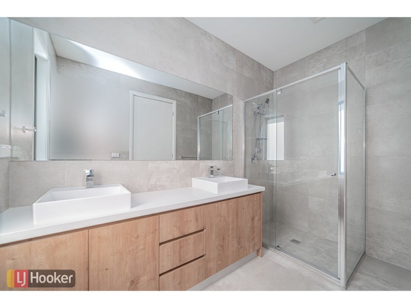 106 Gallantry Avenue, Craigieburn VIC 3064