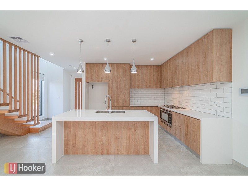 104 Gallantry Avenue, Craigieburn VIC 3064