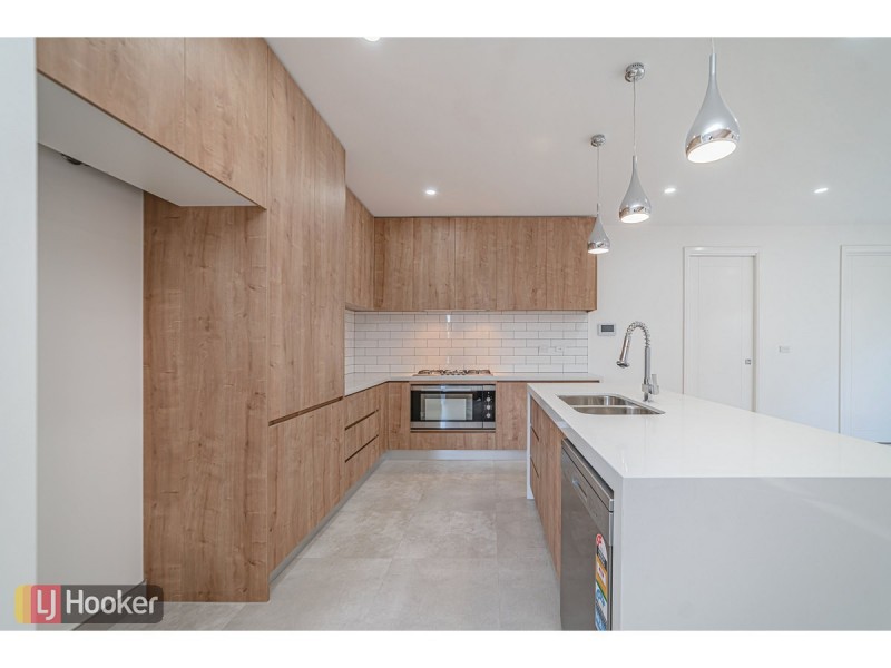 104 Gallantry Avenue, Craigieburn VIC 3064