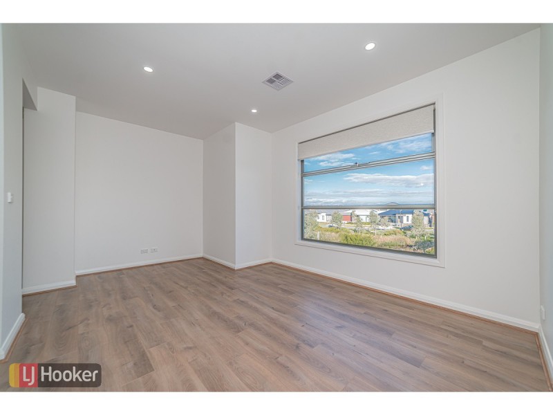 104 Gallantry Avenue, Craigieburn VIC 3064