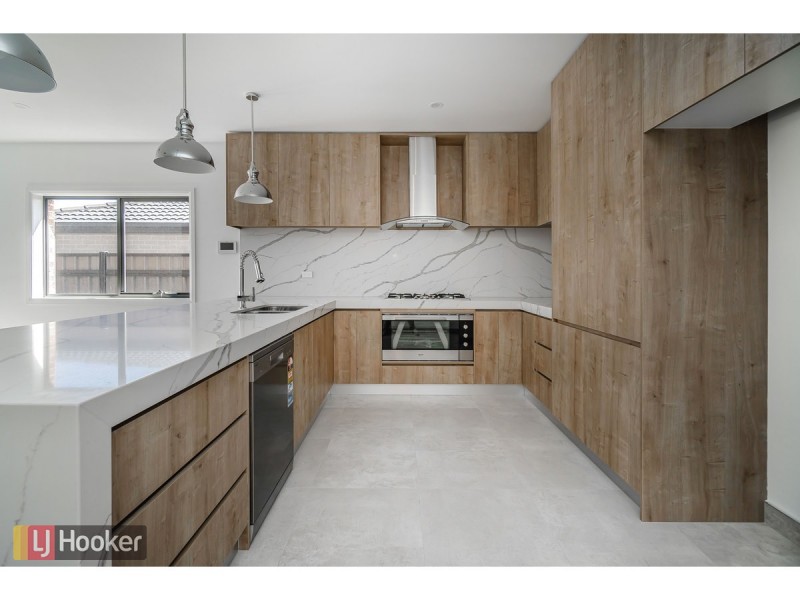 10 Saint Road, Craigieburn VIC 3064