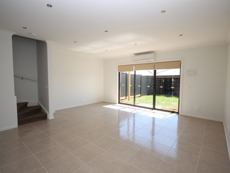 64 Baronial Way, Craigieburn VIC 3064