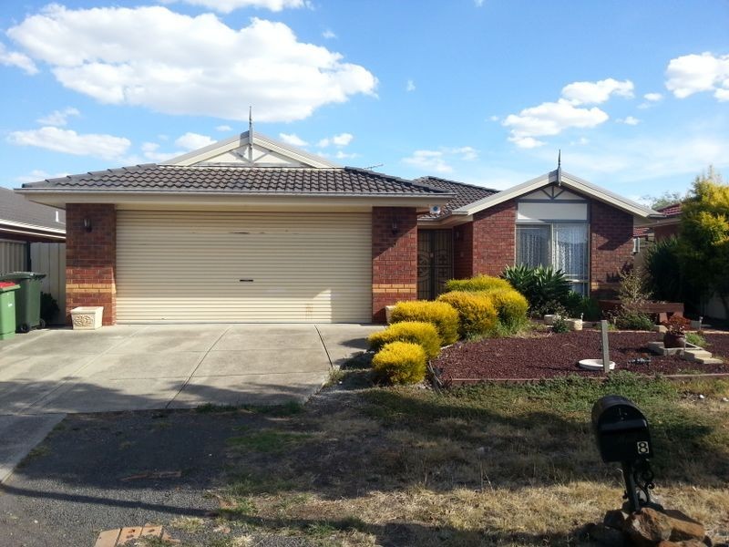 8 Bertrand Court, Craigieburn VIC 3064