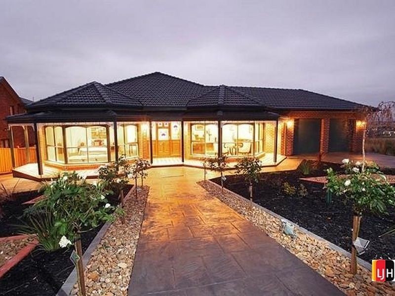 83 Parkside Rise, Craigieburn VIC 3064