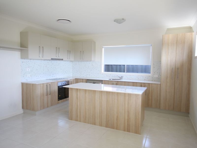 121 Moor Park Drive, Craigieburn VIC 3064